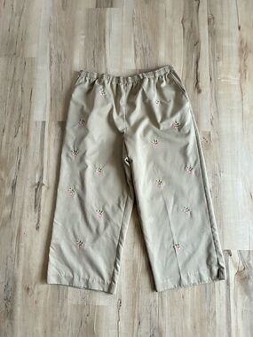 Vintage Beige Cherry Embroidered Floral Casual Cropped Ankle Pants Capris Spring